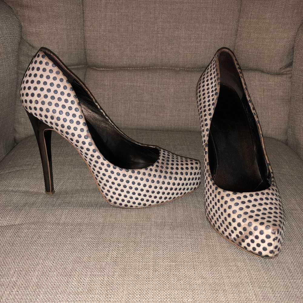 Jessica Simpson Pumps - Picture 3 of 3